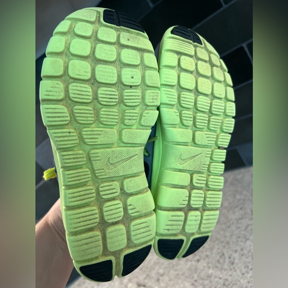 Nike Boys Shoes Size 12.5 - Picture 8 of 9